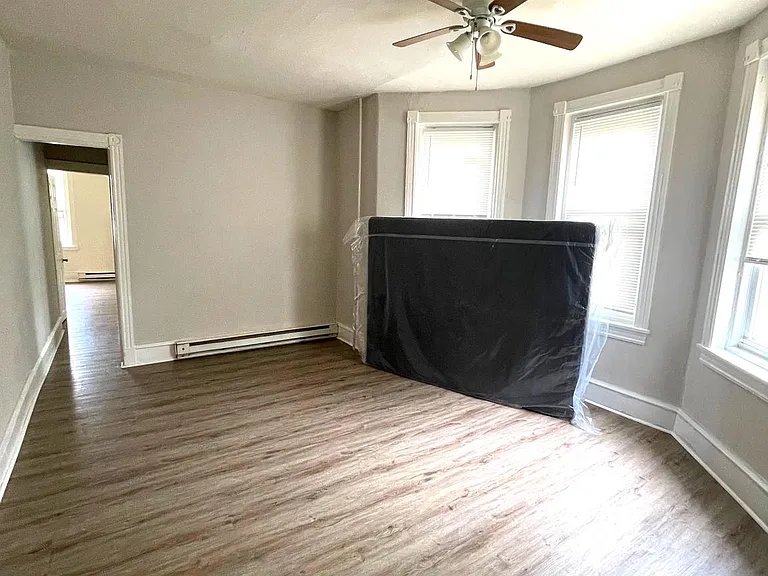 110 W Tabor Rd — Photo 6