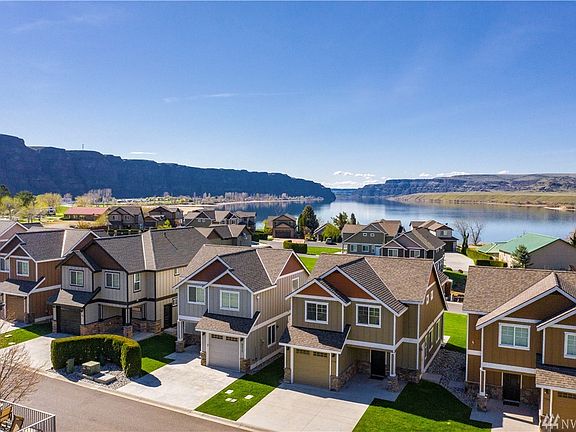 2nd image of 9380 Entiat Ln NW