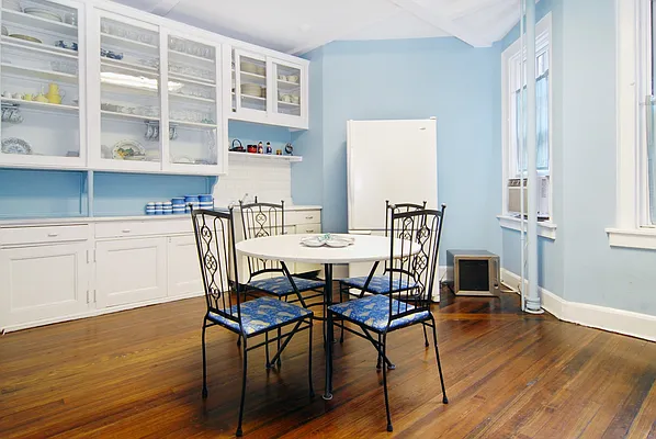 Sold by Corcoran | media 21