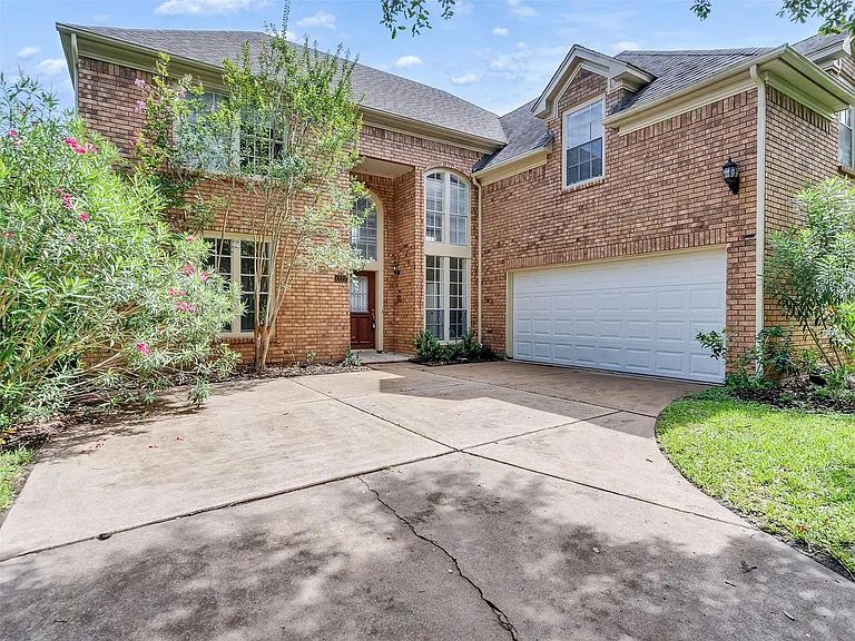 1127 Gloria Ct — Photo 11