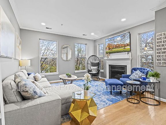 4th image of 5108 Donovan Dr APT 203