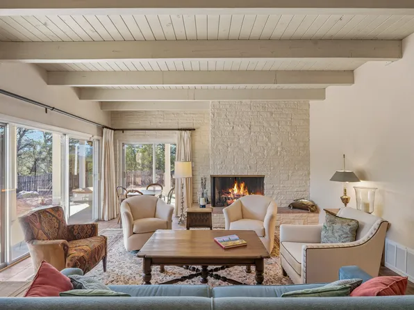 1041 Mansion Ridge Rd, Santa Fe, NM 87501