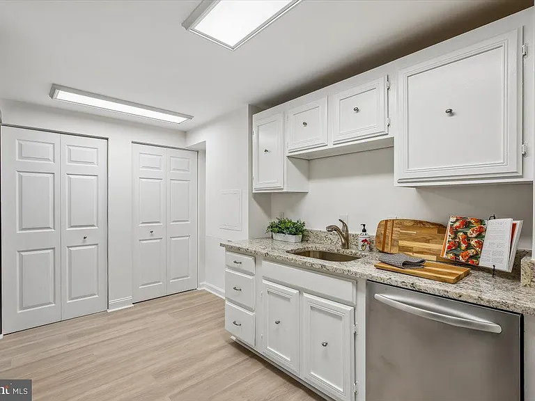 4601 N Park 210 #K — Photo 16