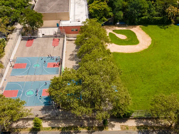 3671 Hudson Manor Terrace image 12 of 13