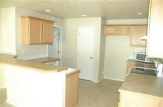 4515 S Trails End Ln — Photo 2