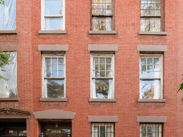 359 Carlton Avenue image 18 of 20