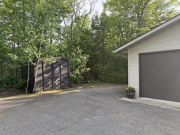 3rd image of 6227 Kingston Way NW
