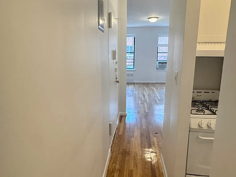 430 E 83rd St #4A — Photo 9