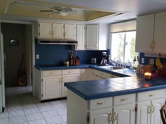 2nd image of 3660 Hillview Dr
