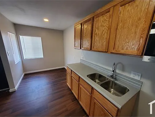 1171 Perris St #3 — Photo 6