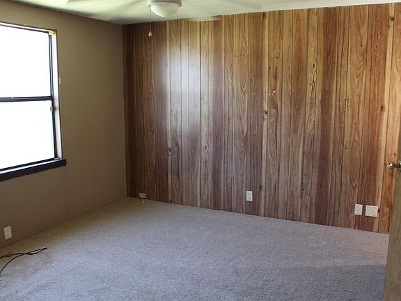 4th image of 608 Heartwood Ln