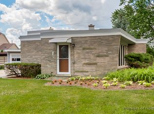 421 E 15th Pl, Lombard, IL