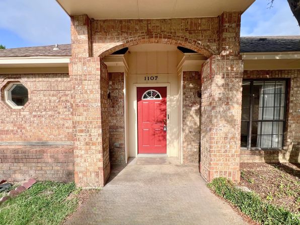 1107 Rita Ln