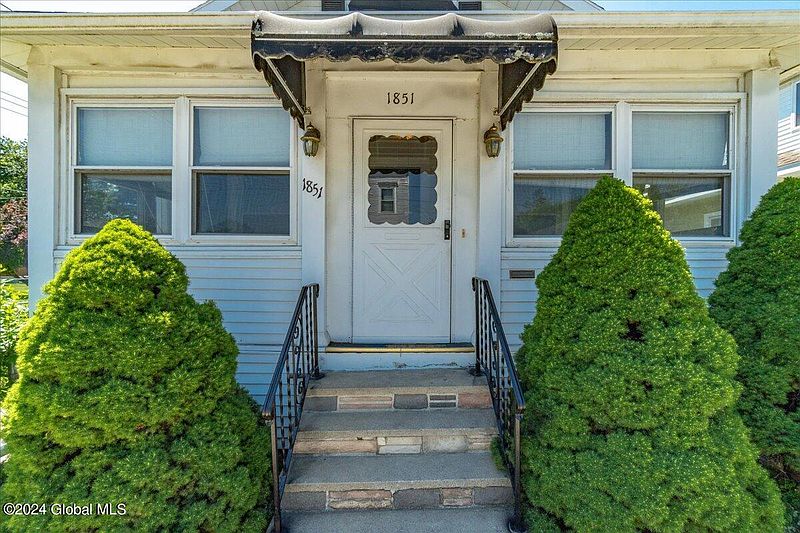 3rd image of 1851 8th Avenue