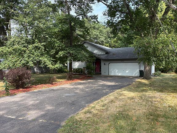 2nd image of 6584 Mary St