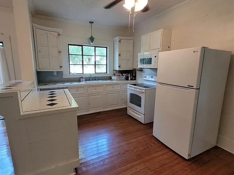 105 E Germania St — Photo 5