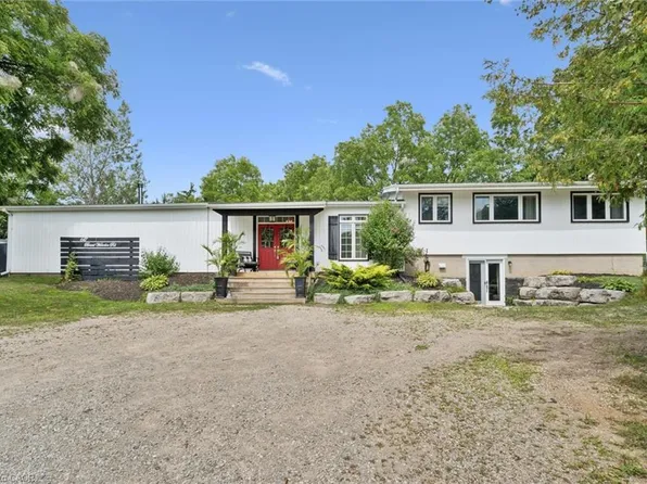 647 Brant Waterloo Rd, North Dumfries, ON N0B 1E0