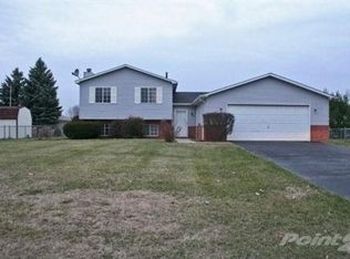 649 Muriel St, Pinckney, MI 48169