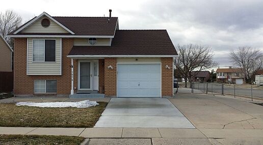 2nd image of 1076 W 2525 N