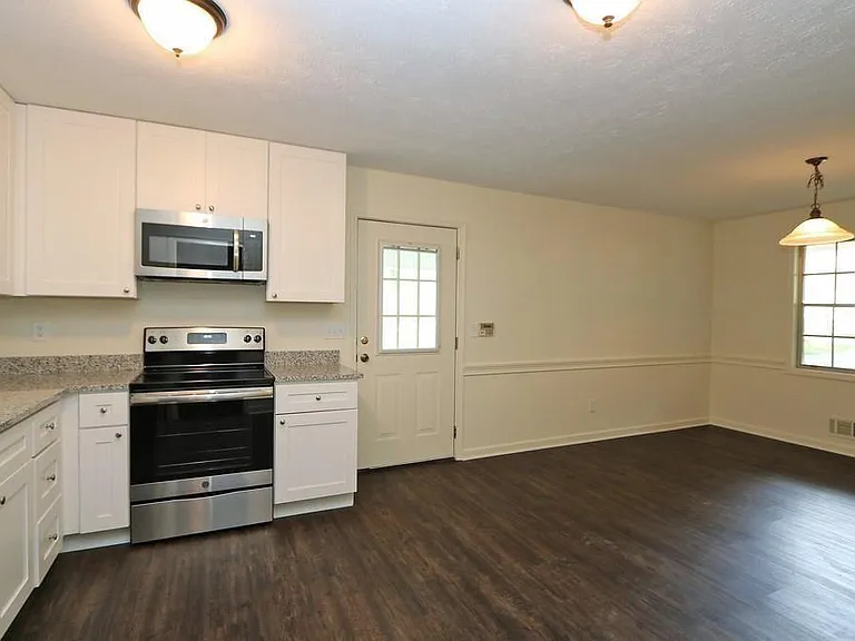 4215 Fawn Ln SE — Photo 9