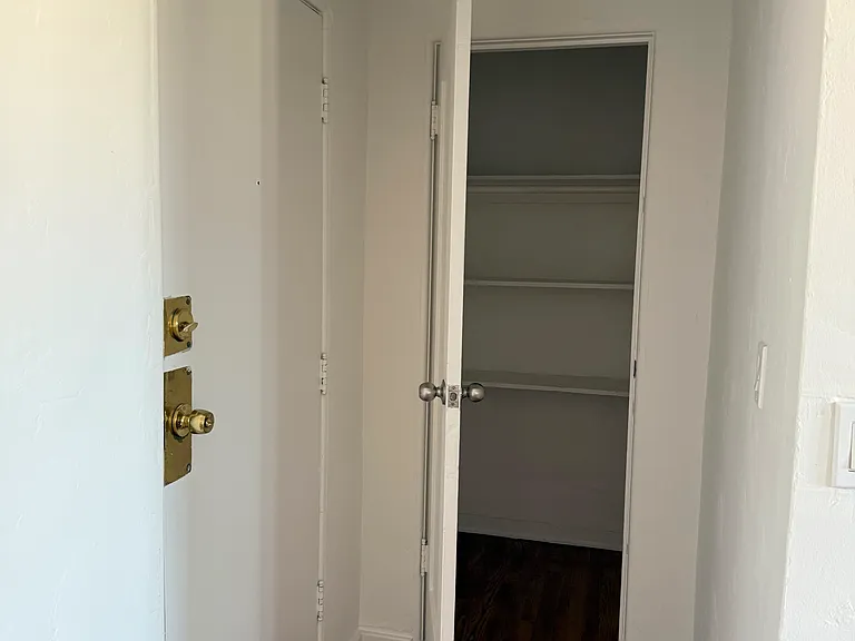 27 E Montana St #7 — Photo 8