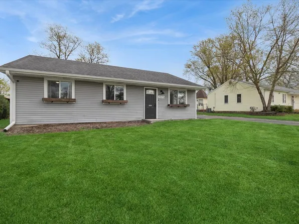 25175 W Lincoln Dr, Lake Villa, IL 60046