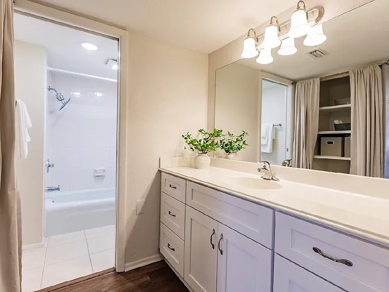 6102 Whiskey Creek Dr #303 — Photo 19