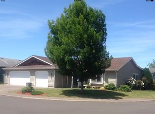 5225 Bridgewater Dr, Eugene, OR 97402