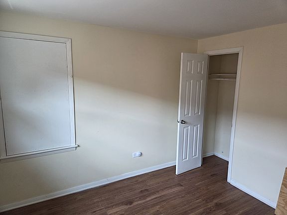 4th image of 14132 S School St APT 3B