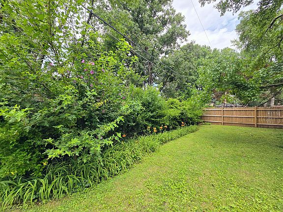 5th image of 1225 E Rosebrier Street