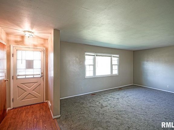 2nd image of 2202 W Virginia Ave