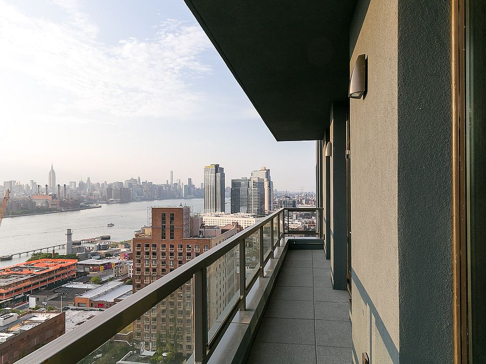1st image of 321 Wythe Ave #1803