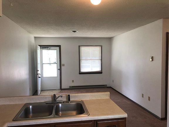 5th image of 905 N Monroe St APT B