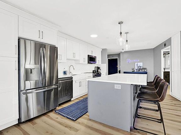 4th image of 4250 N Marine Dr APT 1736
