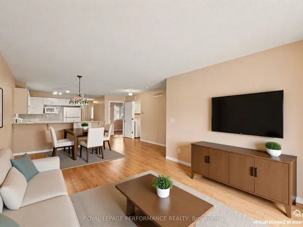 18 Daphne Cres, Ottawa, ON K2S 1Y1