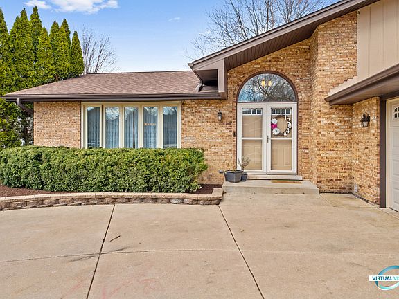 3rd image of 13044 Morning Glory Ct