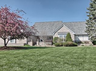 4376 Stonewood Ct, Rochester, MI 48306