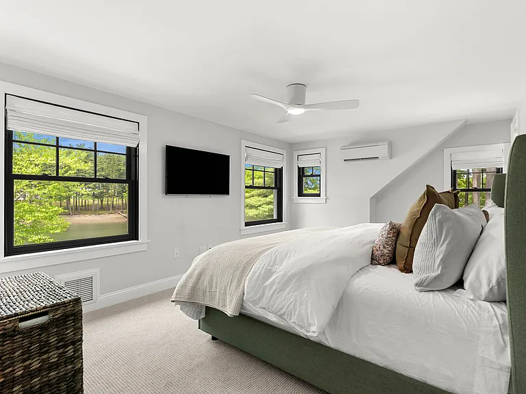 6 Sagamore Grv — Photo 39