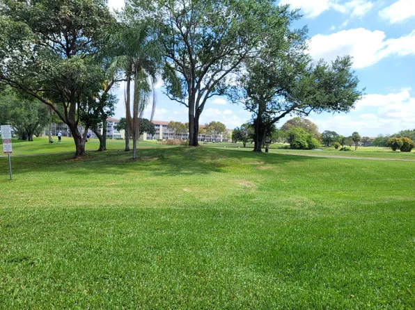301 SW 135th Ave APT 101C, Pembroke Pines, FL 33027