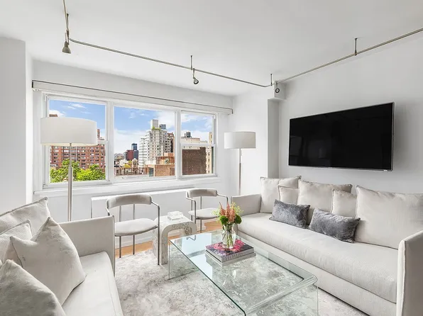 101 W 12th St APT 12B, Manhattan, NY 10011