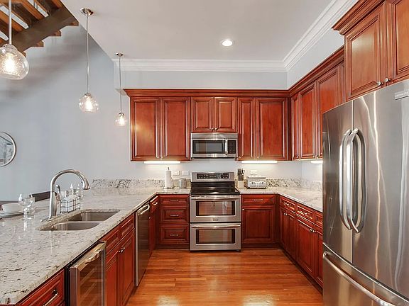 Pan Penthouse Kitchen