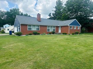 49 S Main St, Quincy, MI 49082