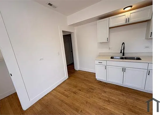 536 E 72nd St #2 — Photo 5