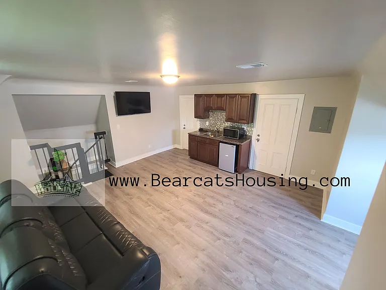 93 Chestnut St — Photo 9
