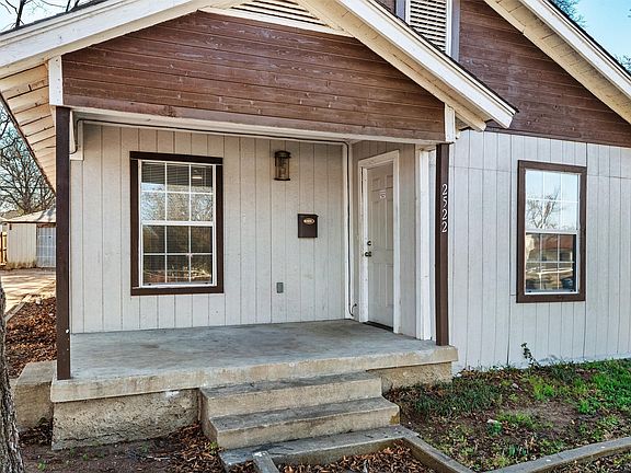 3rd image of 2522 W Clarendon Dr
