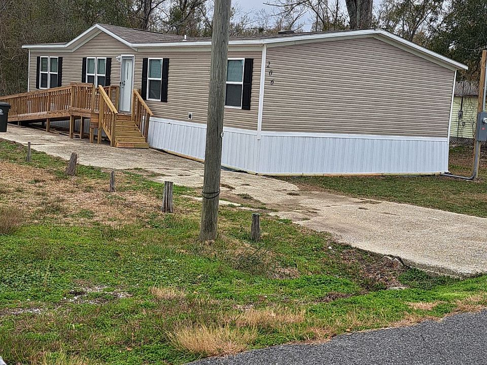 2nd image of 206 Patrick Dr