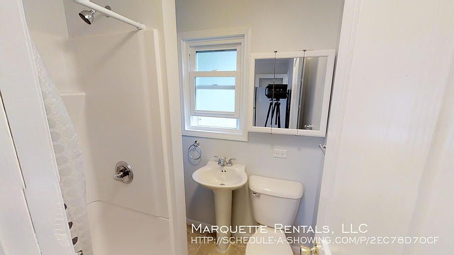 1st image of 905 Lee St #1