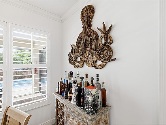 5th image of 3929 Shoreside Dr