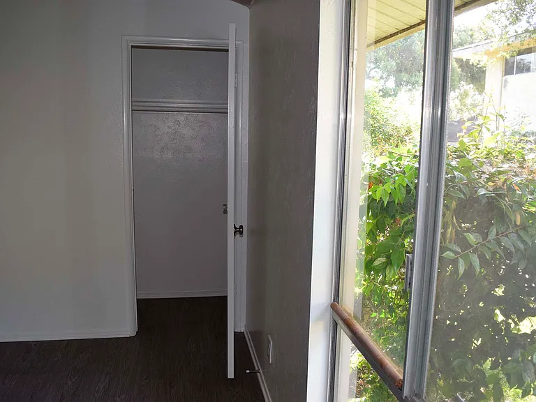 Ojai Gardens Apartments (Resort Apartments L.L.C.) — Photo 14