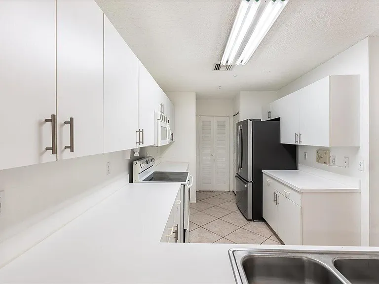 10129 W Atlantic Blvd #E3 — Photo 17
